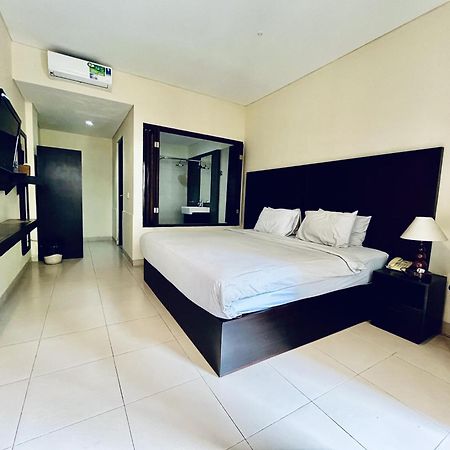 Suris Boutique Hotel Kuta  Exterior photo