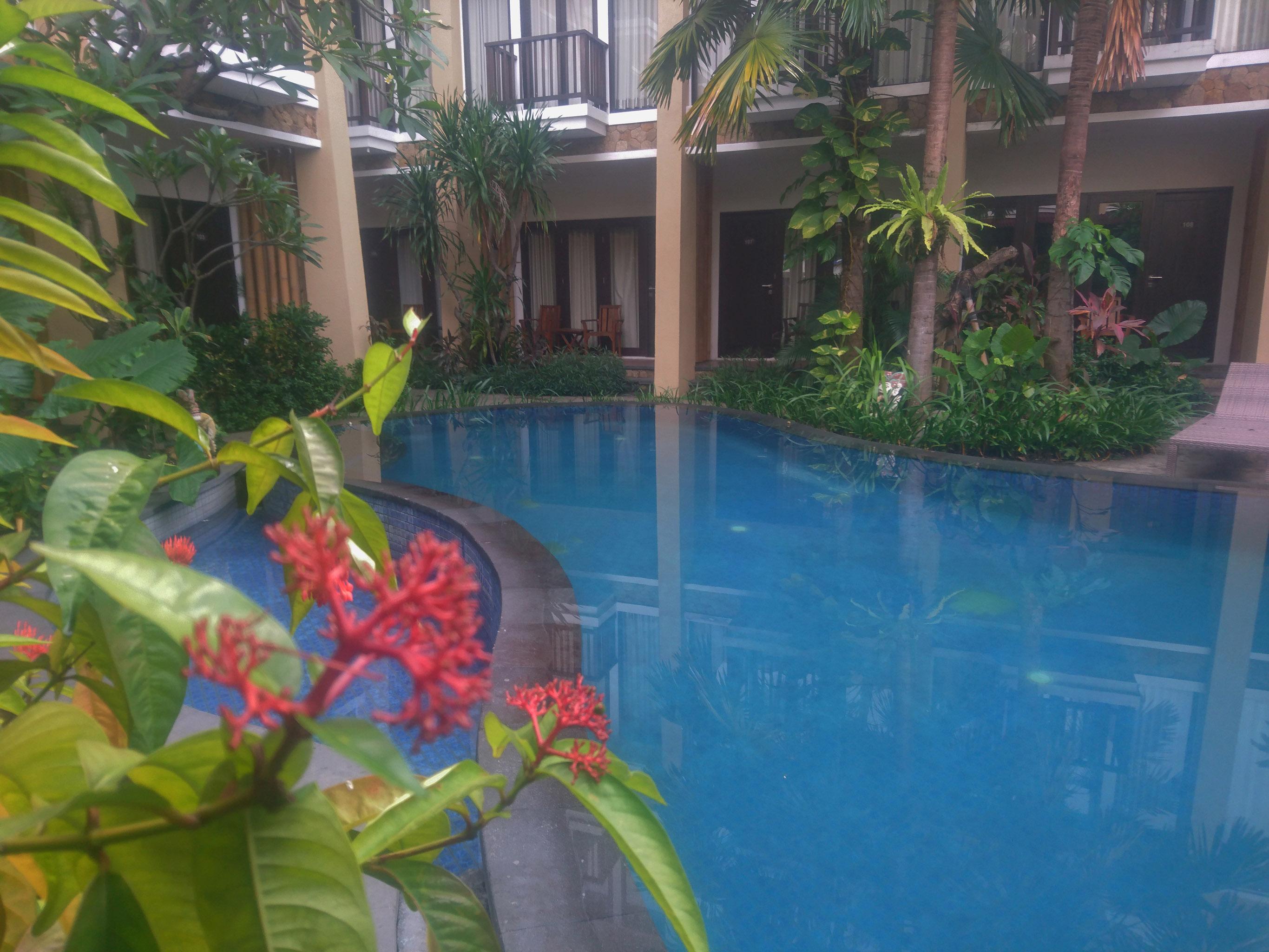 Suris Boutique Hotel Kuta  Exterior photo