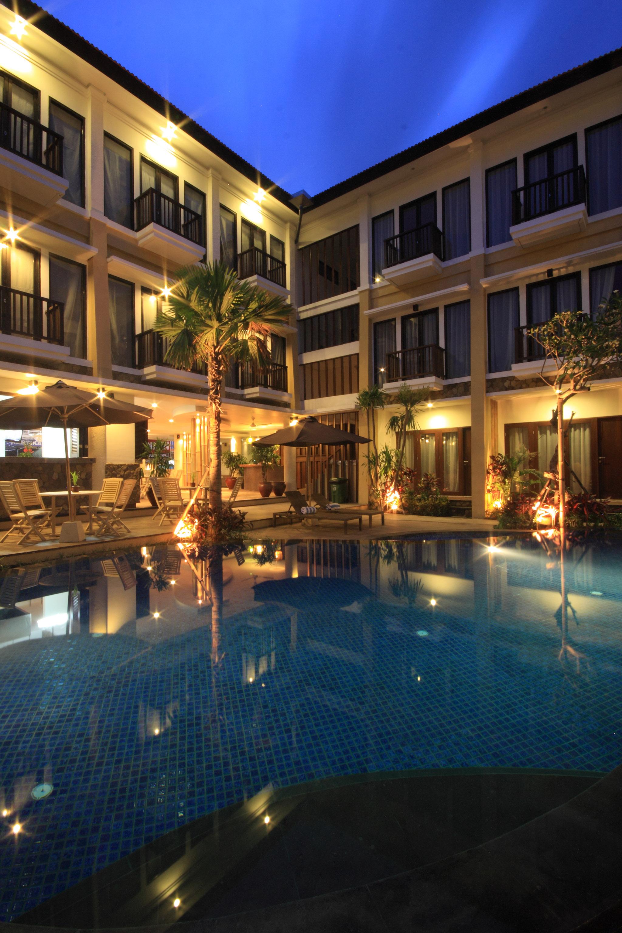 Suris Boutique Hotel Kuta  Exterior photo