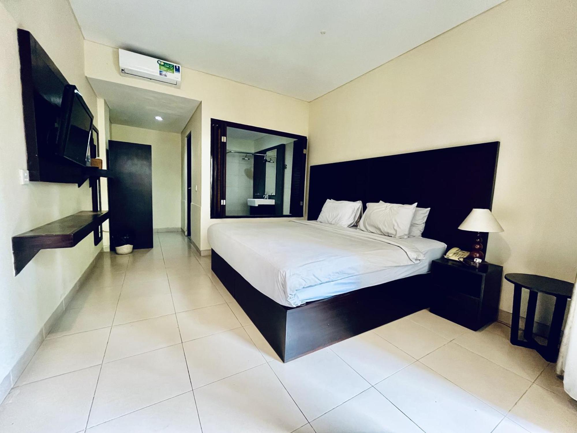 Suris Boutique Hotel Kuta  Exterior photo