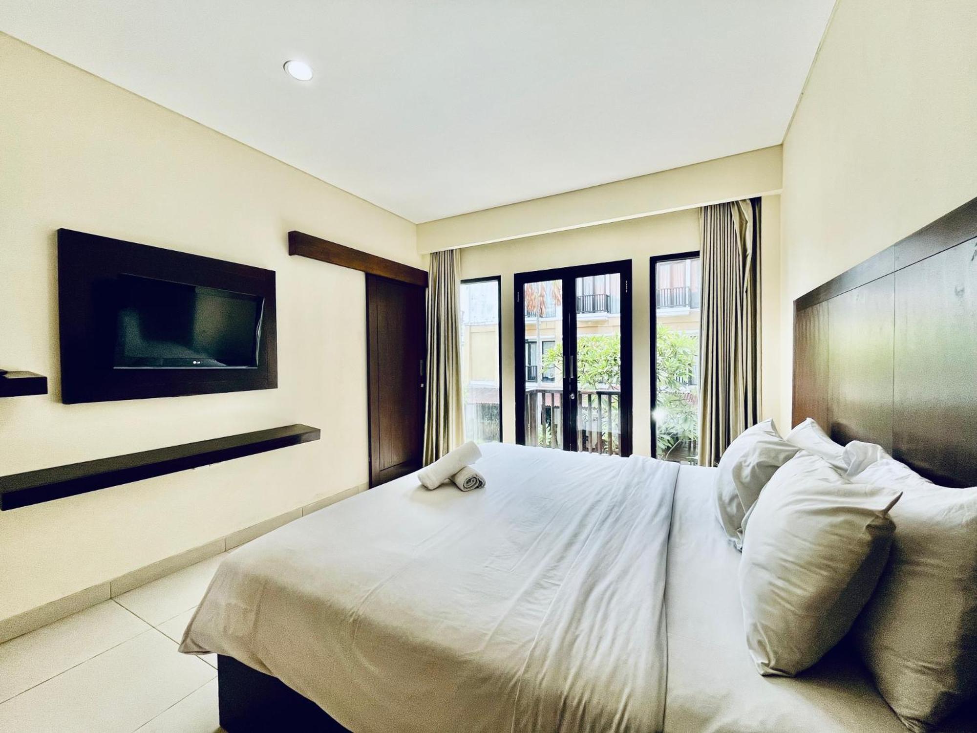 Suris Boutique Hotel Kuta  Exterior photo