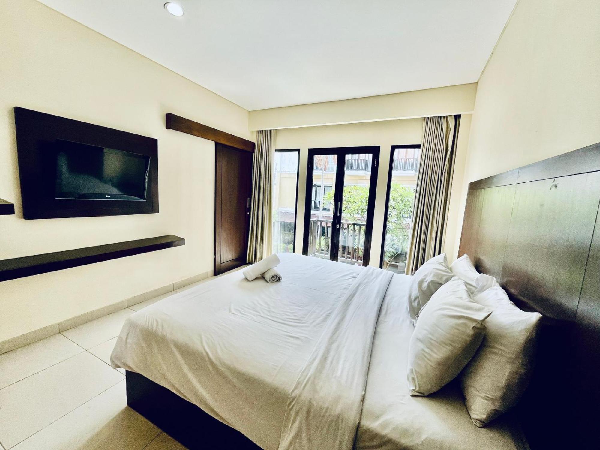 Suris Boutique Hotel Kuta  Exterior photo