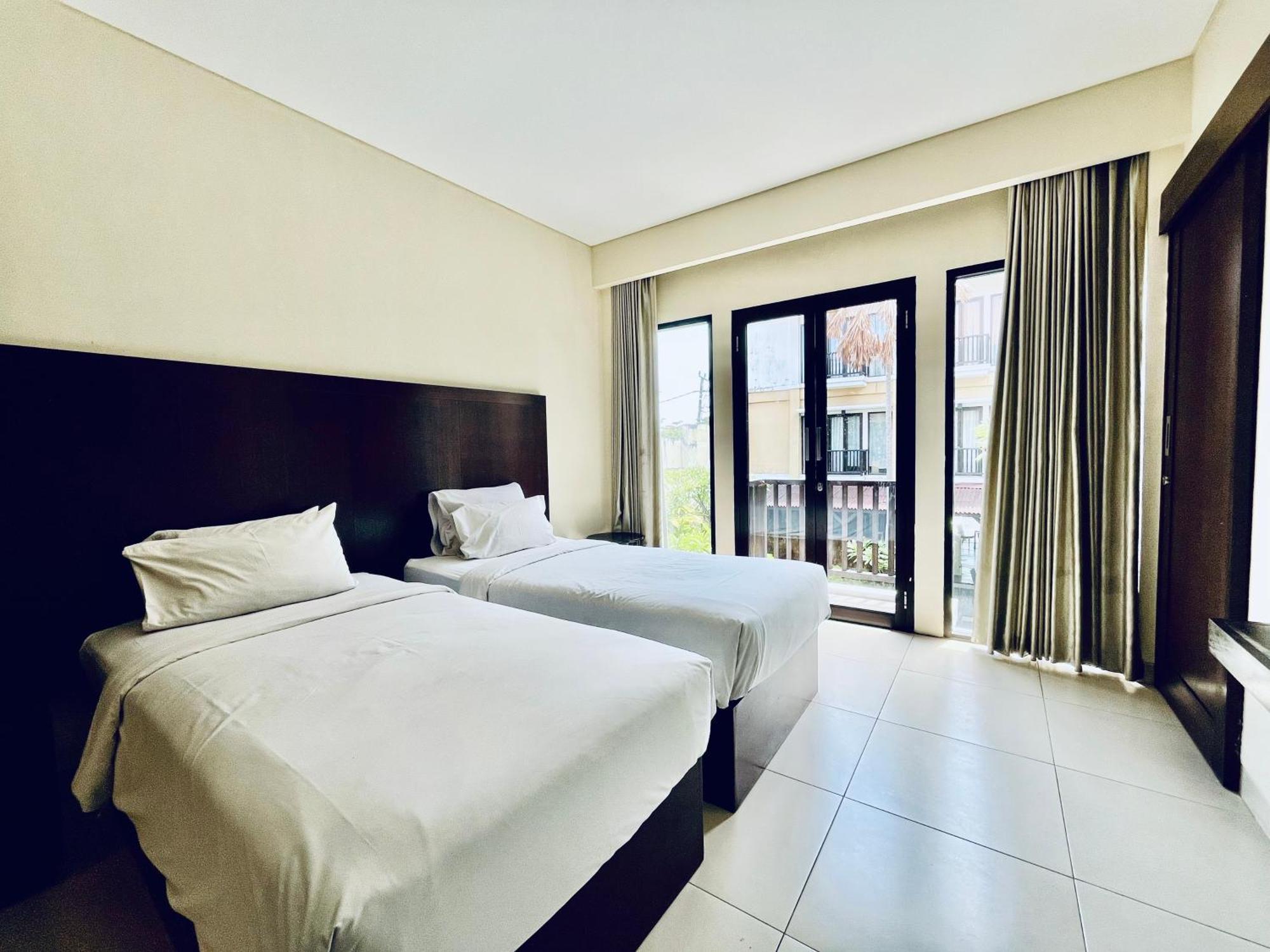 Suris Boutique Hotel Kuta  Exterior photo