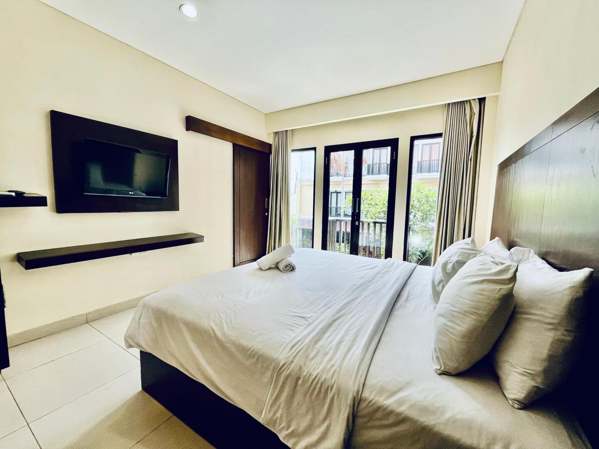 Suris Boutique Hotel Kuta  Exterior photo