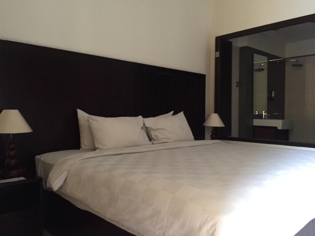 Suris Boutique Hotel Kuta  Exterior photo