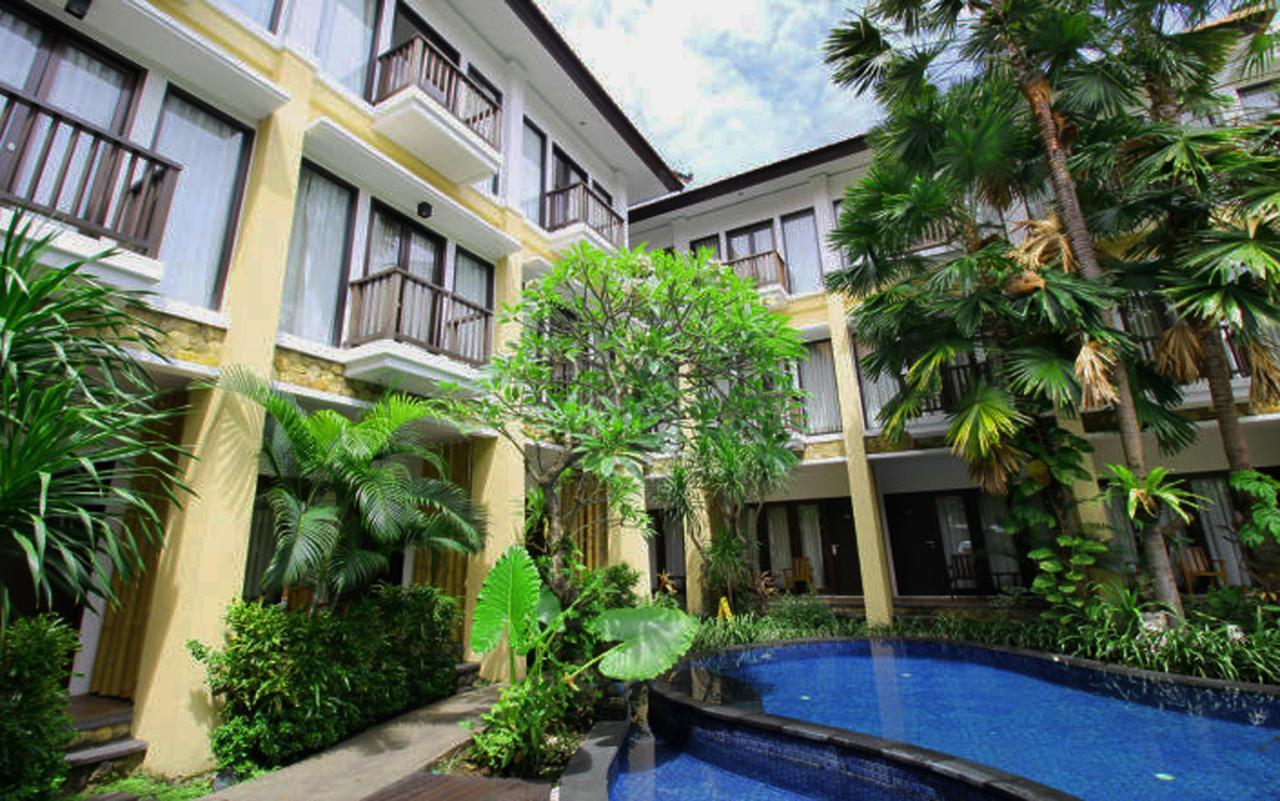 Suris Boutique Hotel Kuta  Exterior photo