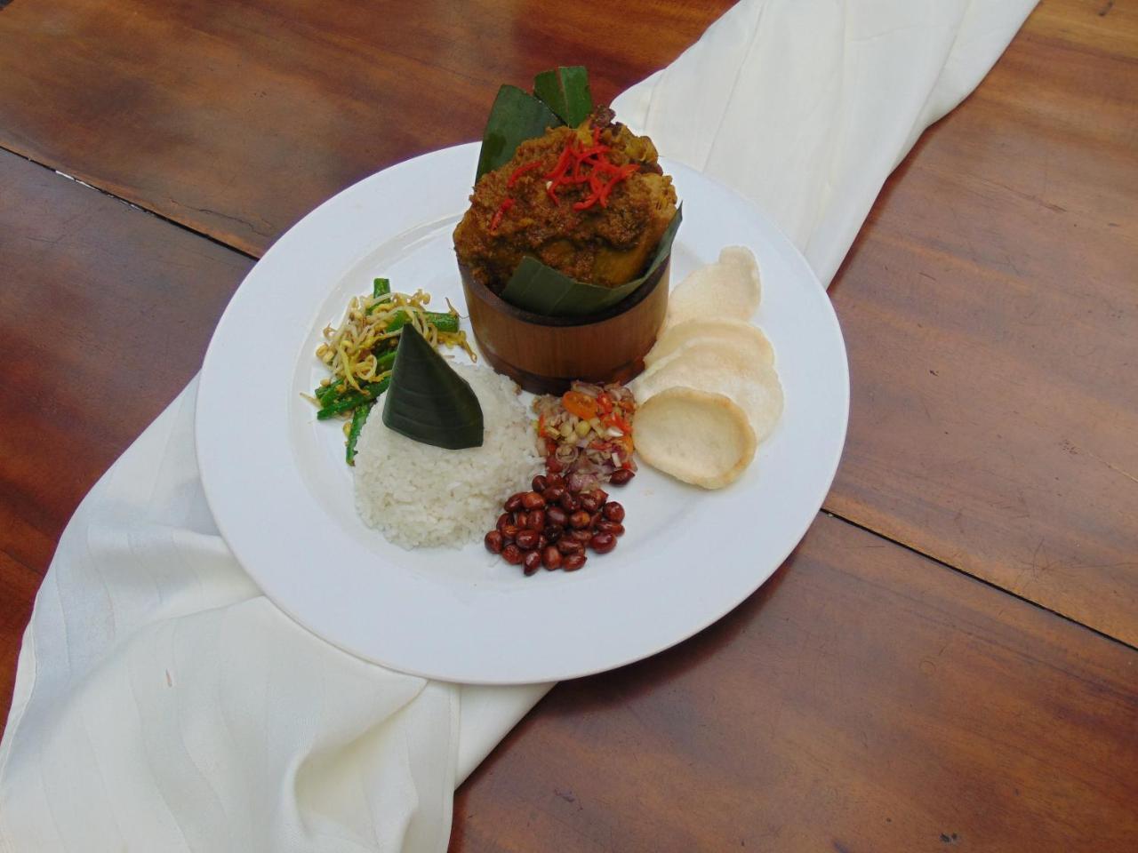Suris Boutique Hotel Kuta  Exterior photo